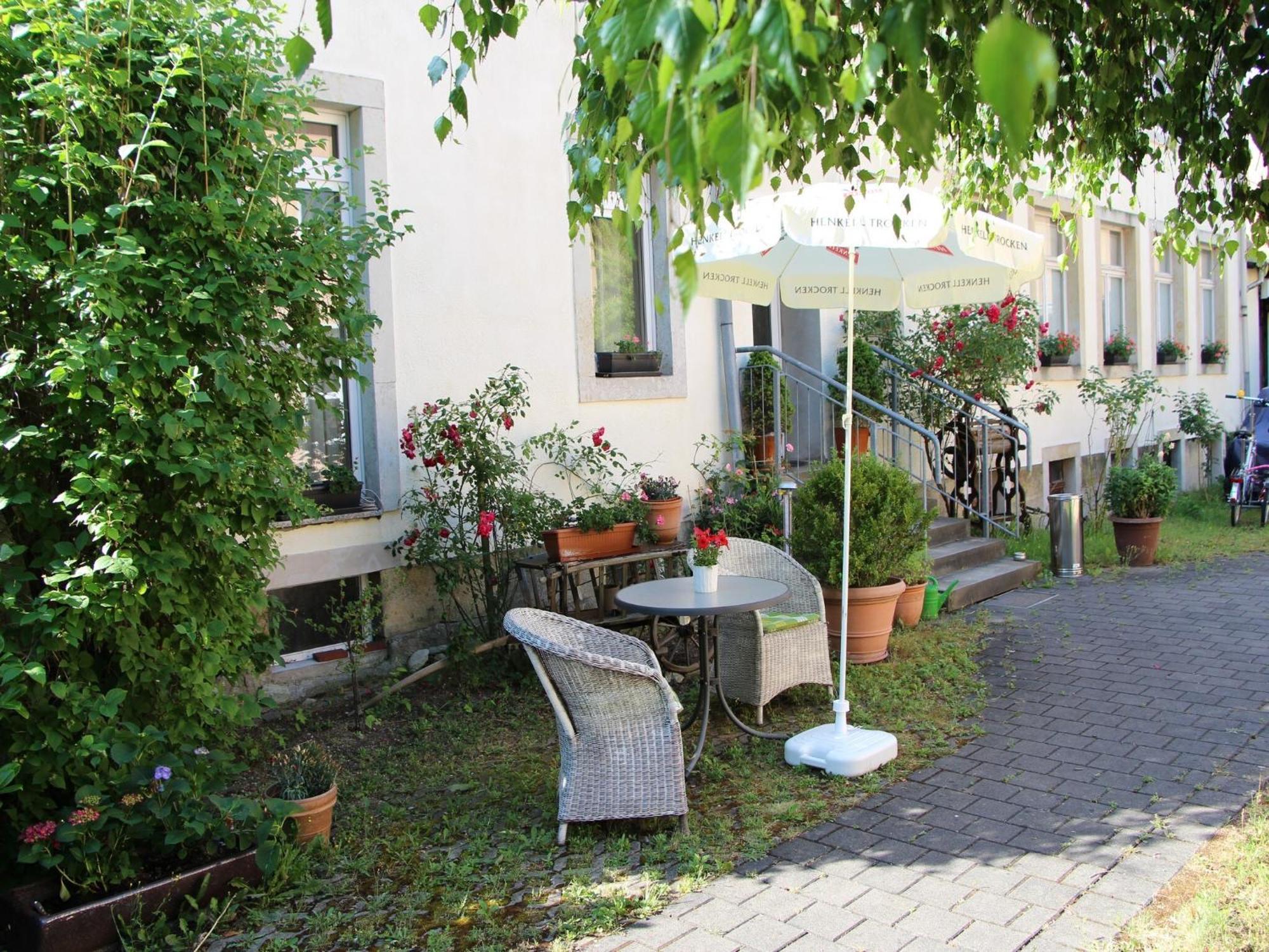 Apartments Und Zimmer Gaestehaus Matthias Drezno Zewnętrze zdjęcie
