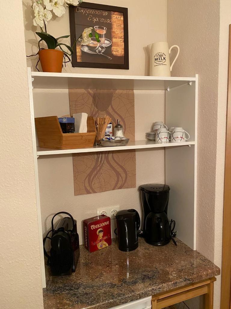 Apartments Und Zimmer Gaestehaus Matthias Drezno Zewnętrze zdjęcie