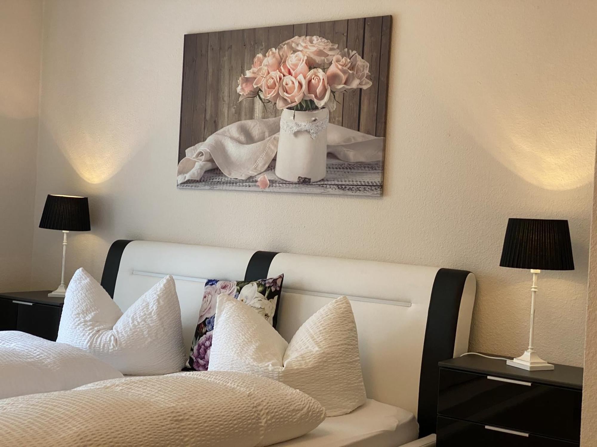Apartments Und Zimmer Gaestehaus Matthias Drezno Pokój zdjęcie