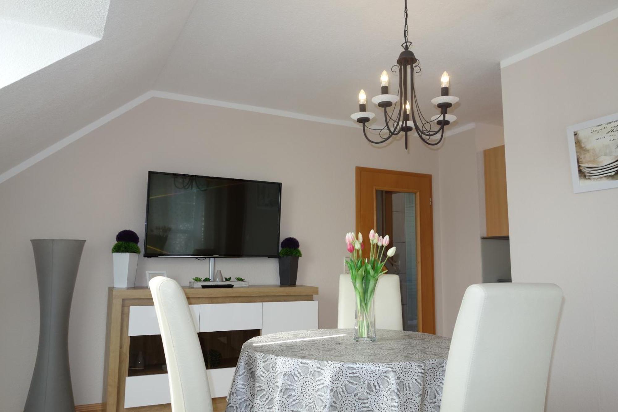 Apartments Und Zimmer Gaestehaus Matthias Drezno Pokój zdjęcie